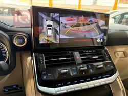 تۆیۆتا لاند کروزەر